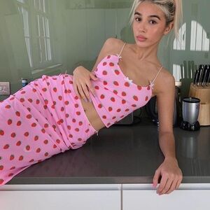 selling this o-mighty tank top!